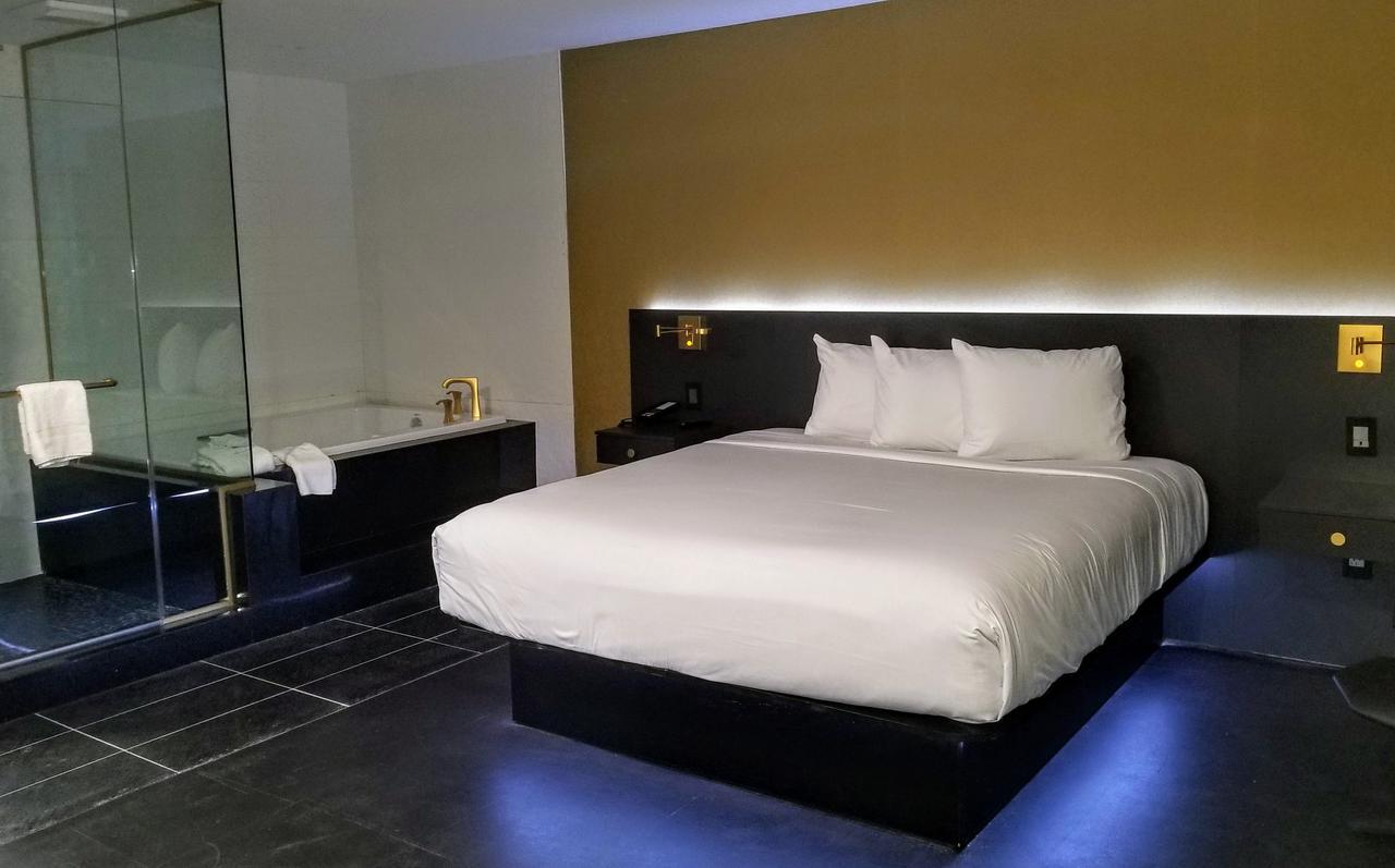 Glen Capri Inn And Suites - Burbank Universal Глендейл Экстерьер фото